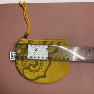 Sturdy pouch